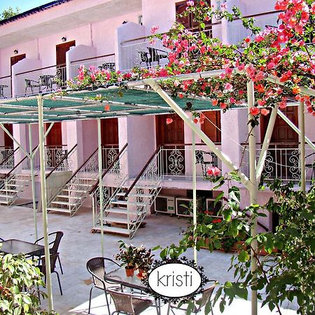 Kristi Apartment Poros  Екстериор снимка