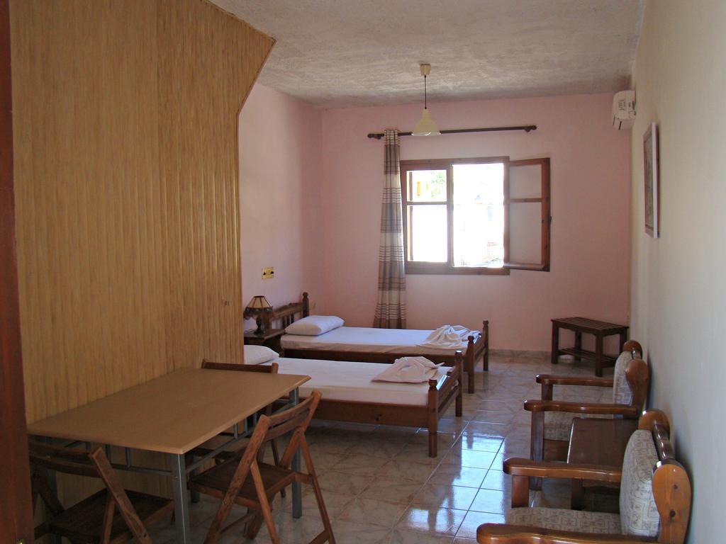 Kristi Apartment Poros  Стая снимка