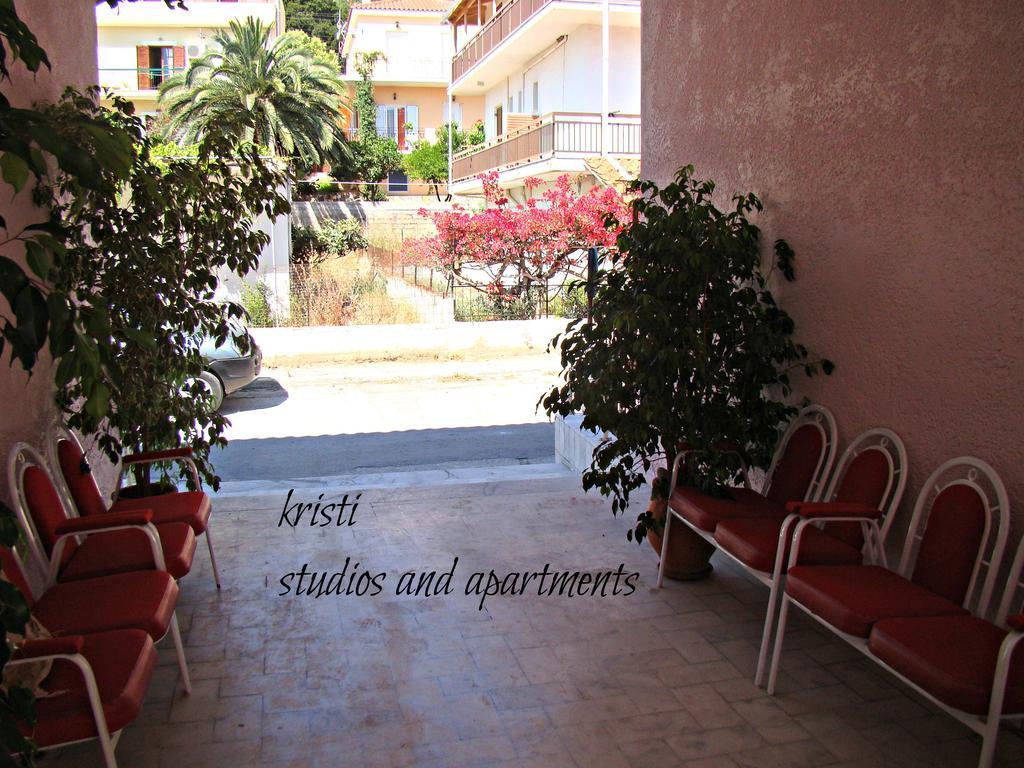 Kristi Apartment Poros  Екстериор снимка